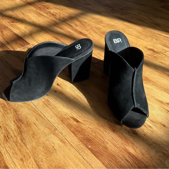 BP. Black Suede heels, size 8 1/2 - Picture 1 of 6